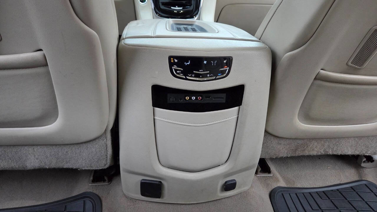 Used 2016 Cadillac Escalade ESV Premium image 30