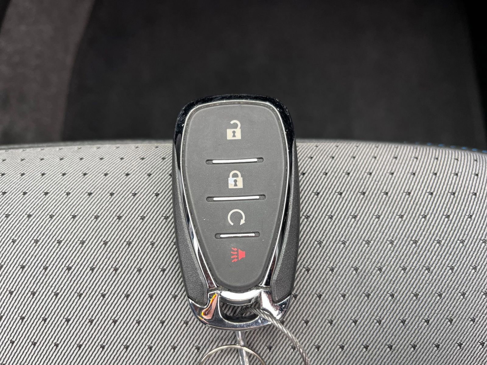 Used 2025 Chevrolet Trax LT FWD image 21