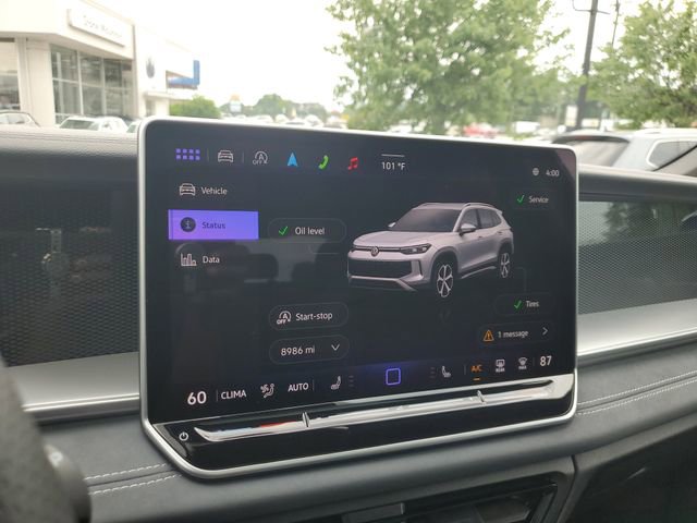 Certified 2025 Volkswagen Tiguan SE R-Line AWD/4WD image 19