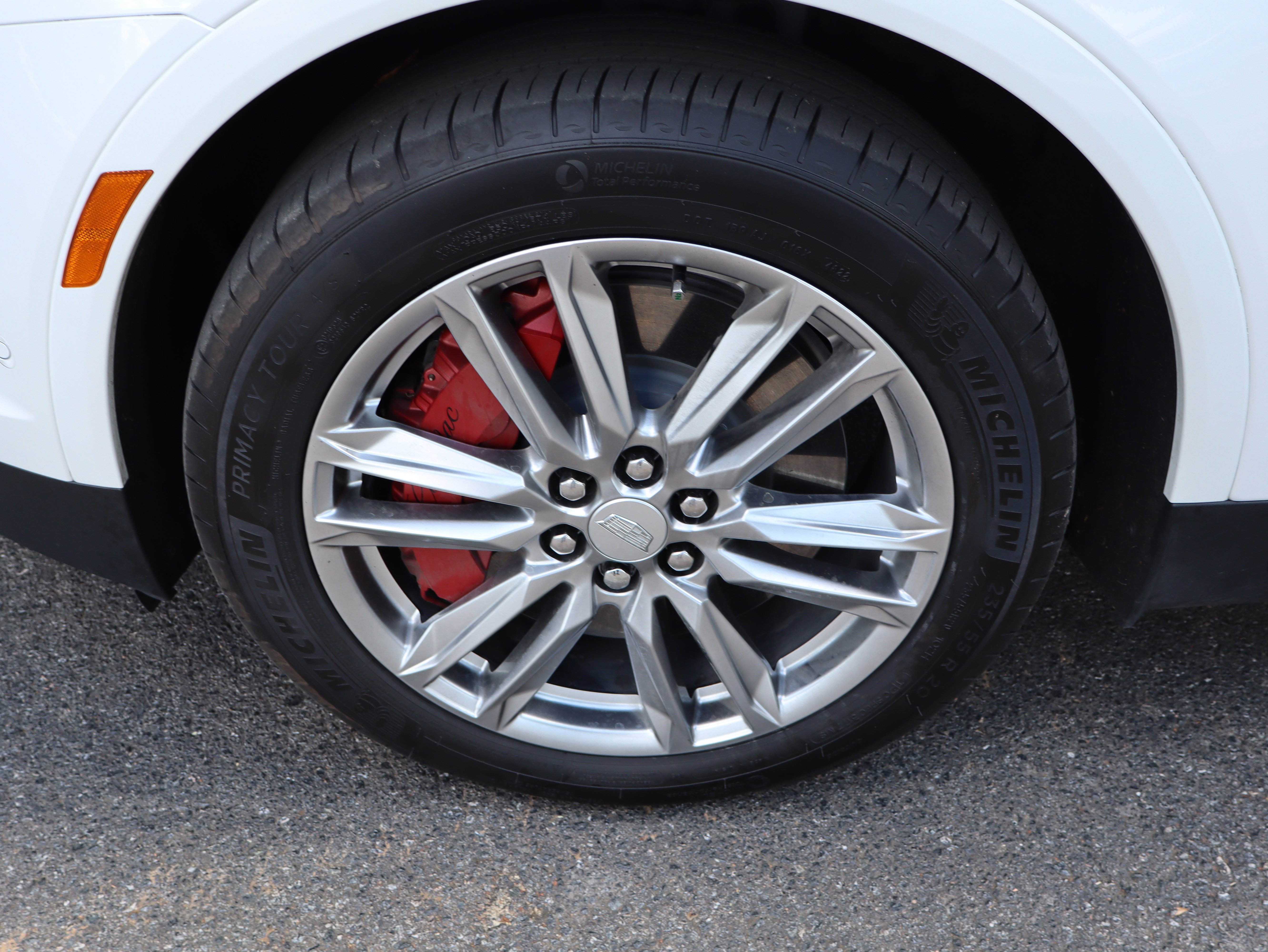 Used 2023 Cadillac XT5 Sportv w/ Technology Package image 16