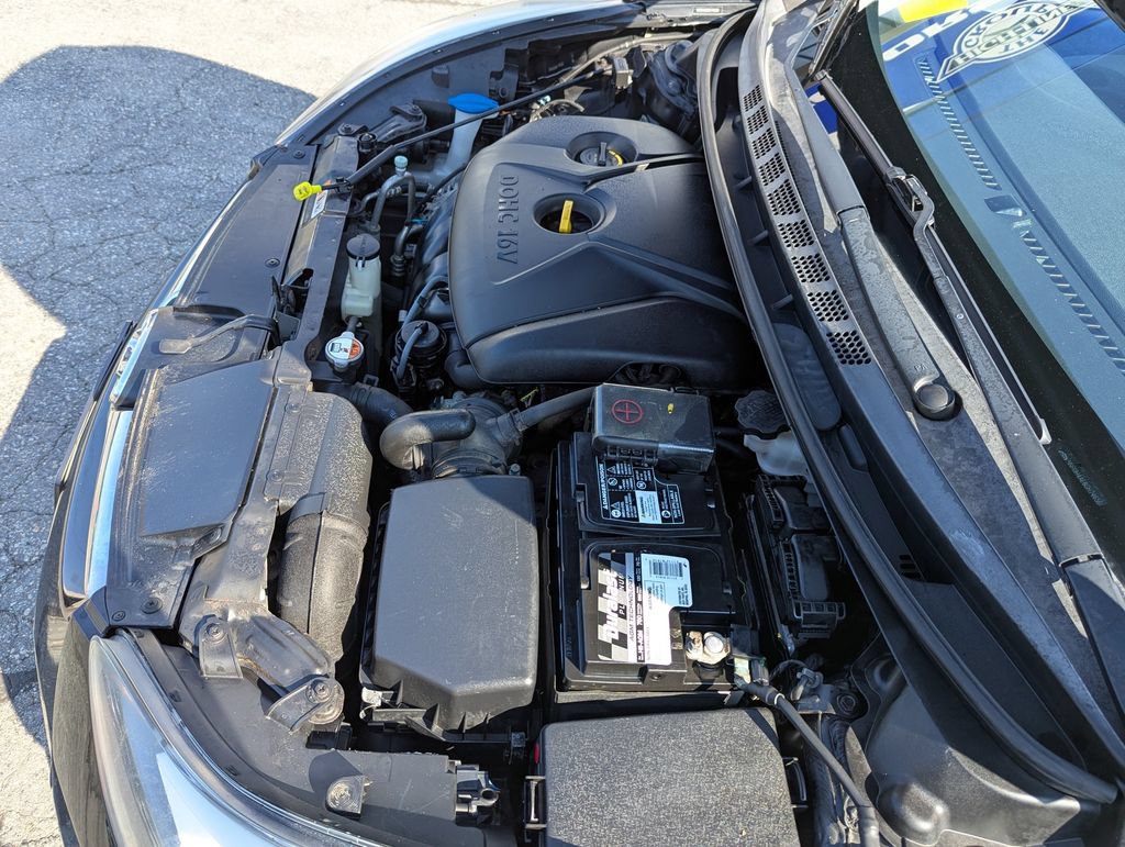 Used 2016 Hyundai Elantra SE FWD image 34
