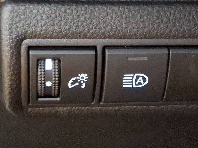 Used 2026 Toyota Corolla SE FWD image 25