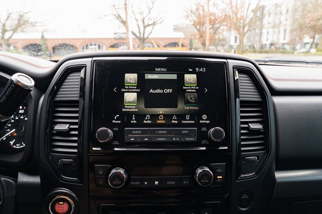 Used 2021 Nissan Titan PRO-4X w/ Pro-4x Convenience Package image 13