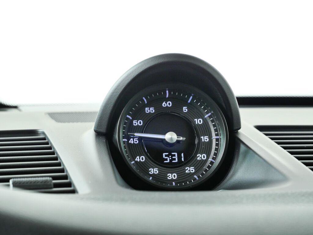 Certified 2025 Porsche 911 Carrera RWD image 18
