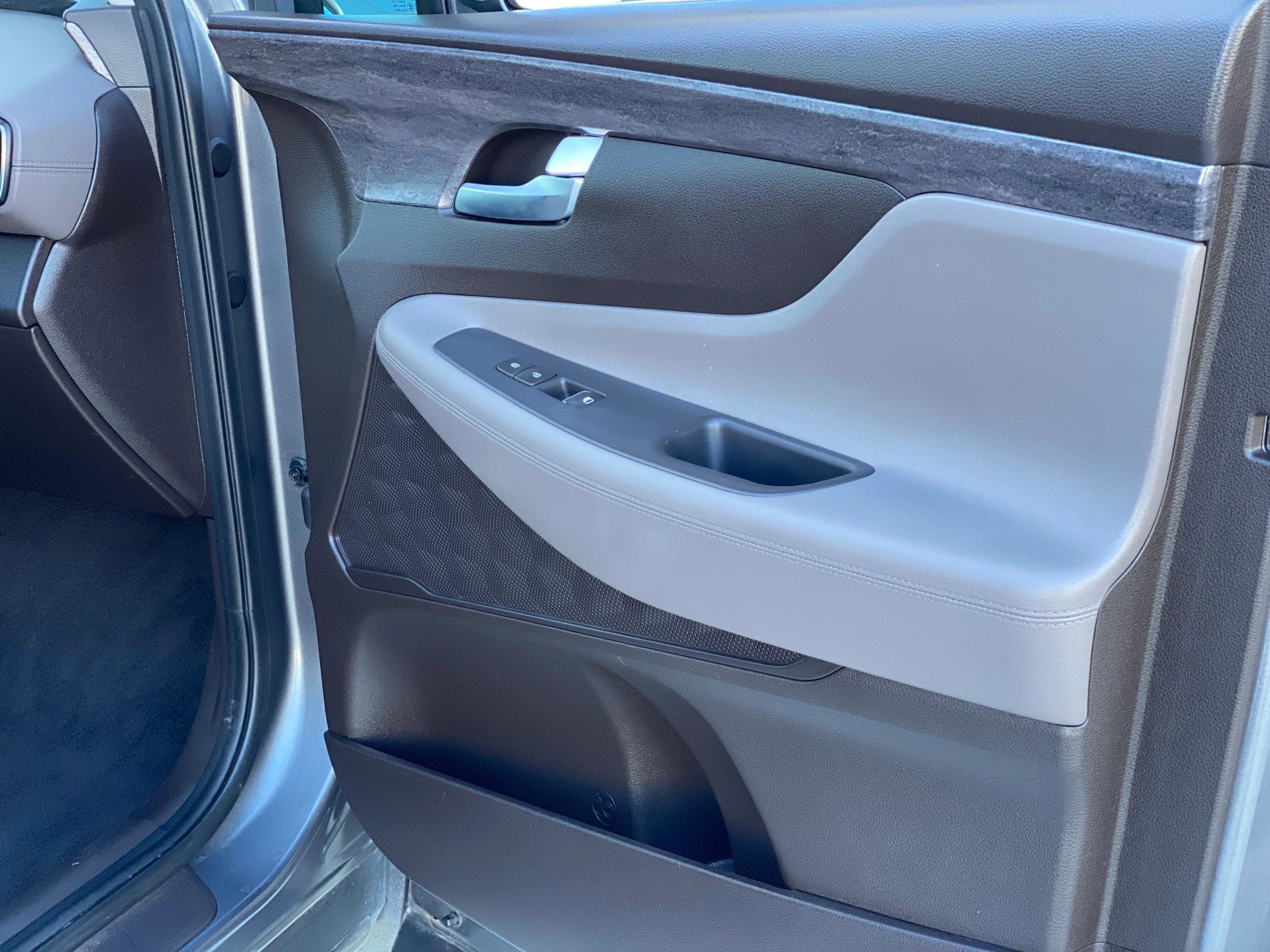 Used 2019 Hyundai Santa Fe SE image 33