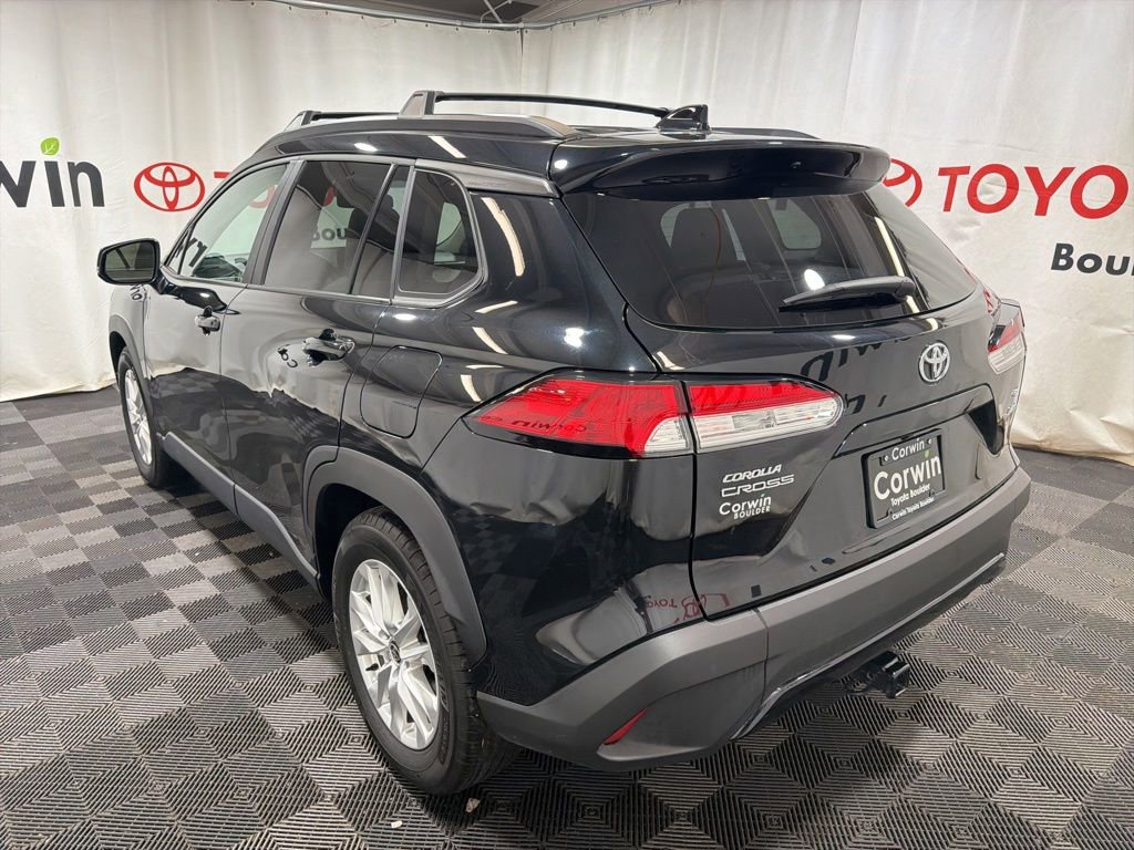 Used 2024 Toyota Corolla Cross LE w/ Moonroof Package AWD/4WD image 5