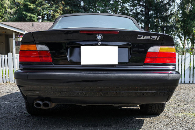 Used 1999 BMW 323i Convertible RWD image 18