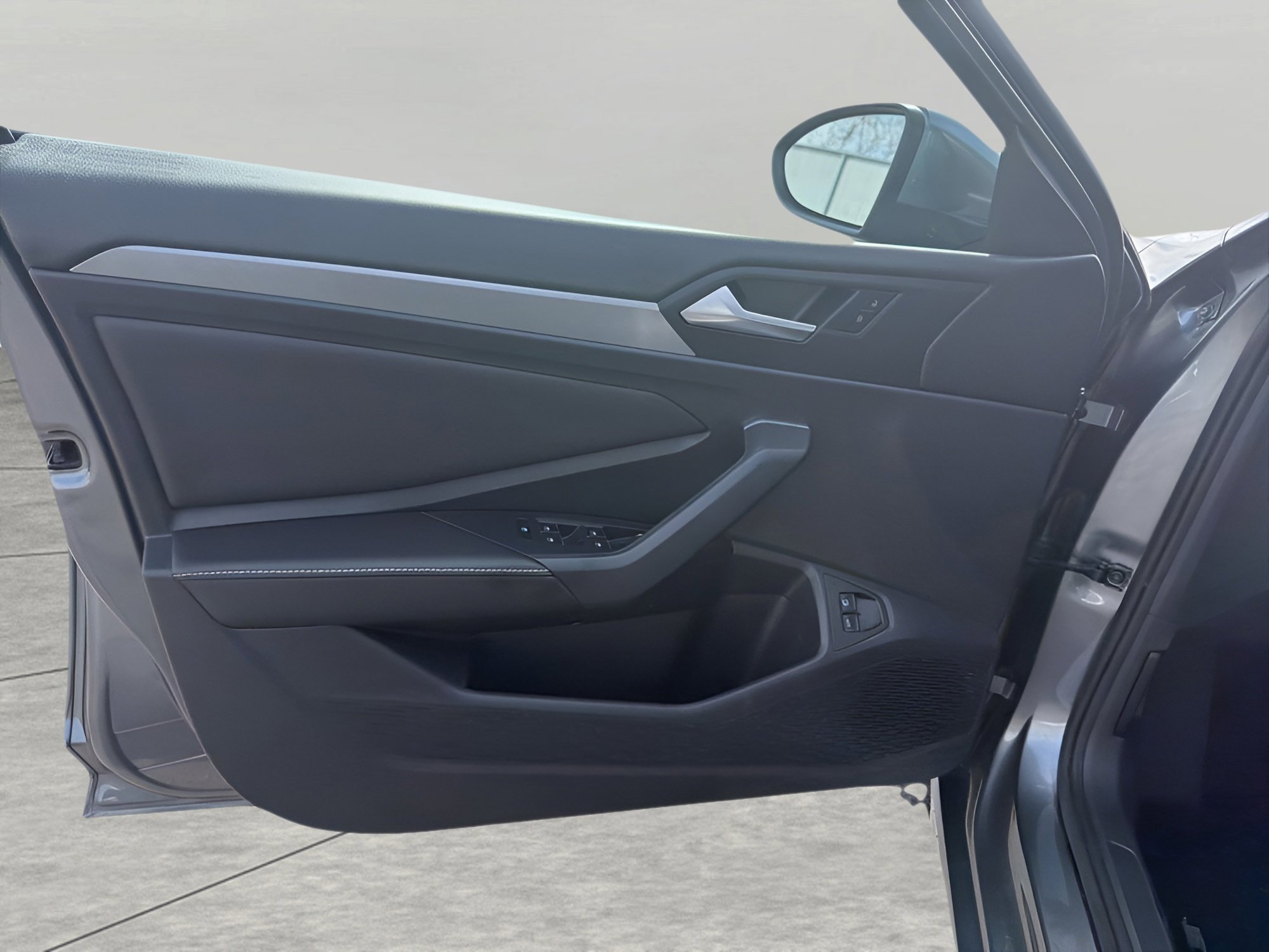 Used 2022 Volkswagen Jetta SE FWD image 25