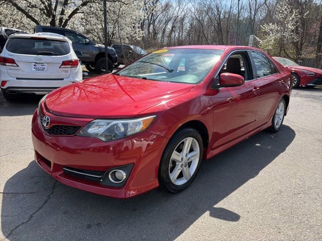 Used 2014 Toyota Camry SE image 3