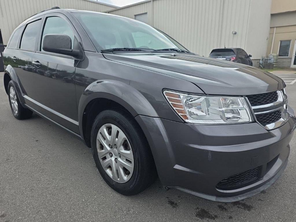 Used 2020 Dodge Journey SE FWD image 3