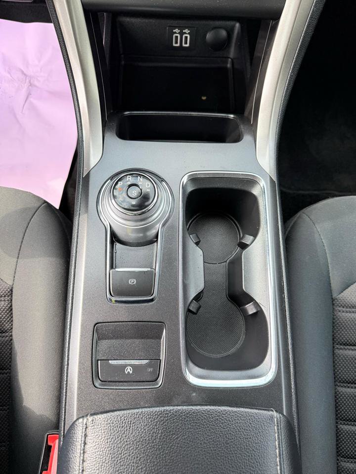 Used 2019 Ford Fusion SE FWD image 26