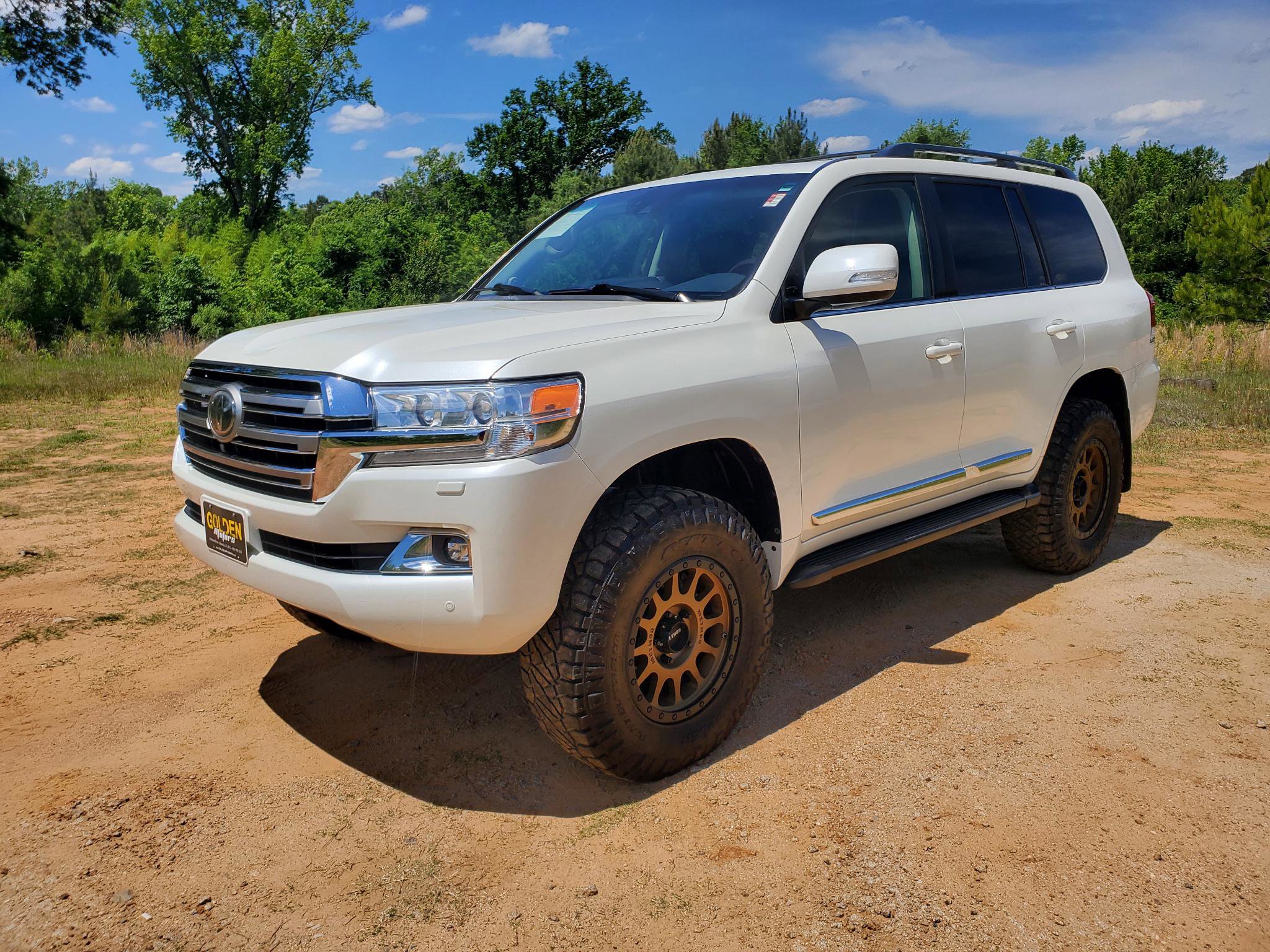Used 2019 Toyota Land Cruiser w/ Preferred Accessory Package AWD/4WD image 14