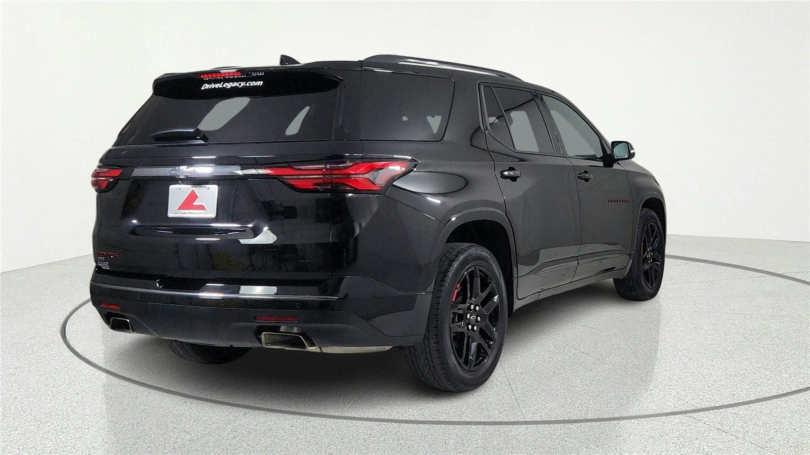 Used 2024 Chevrolet Traverse Premier w/ Redline Edition AWD/4WD image 5