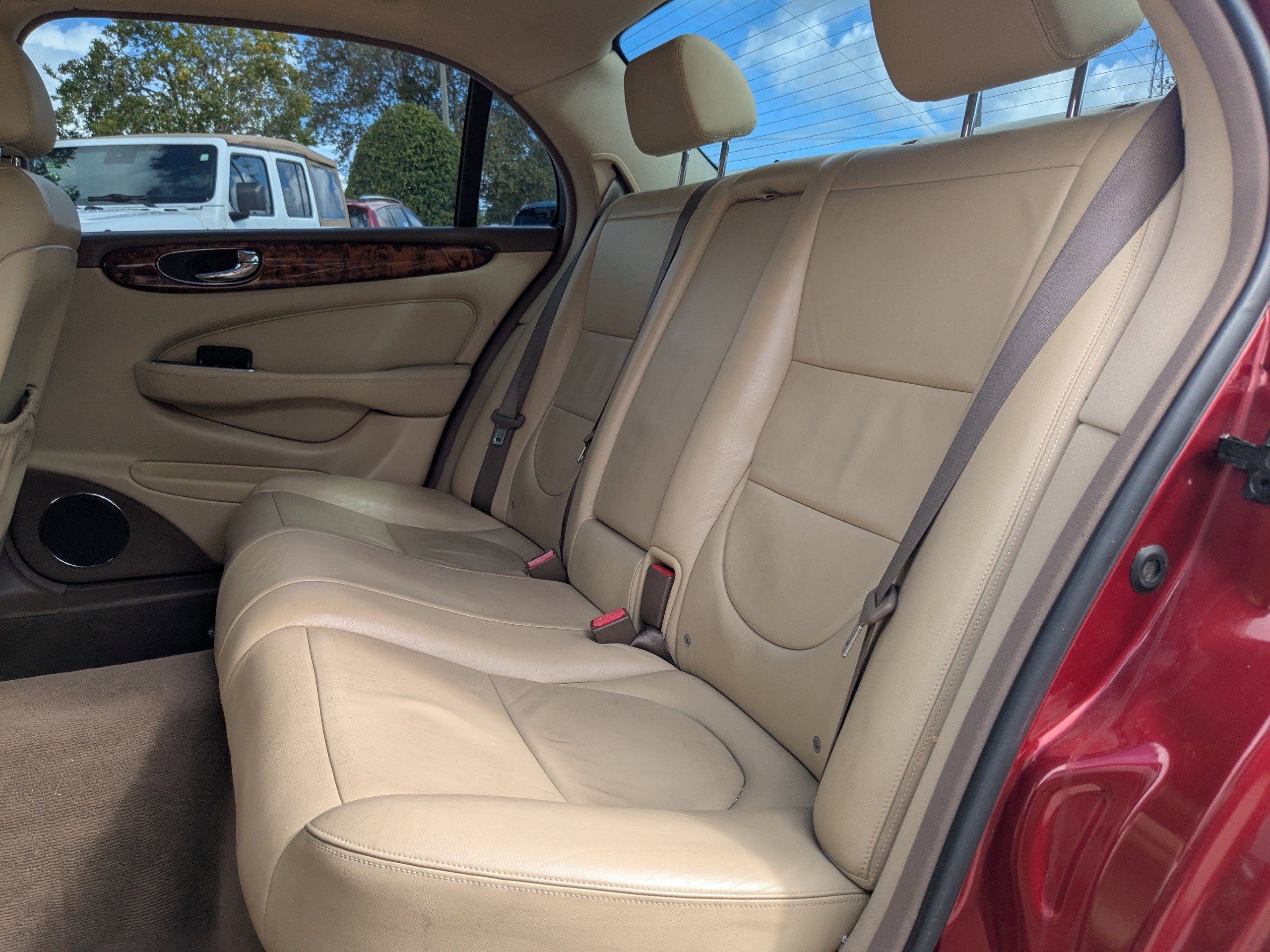 Used 2006 Jaguar XJ8 image 13