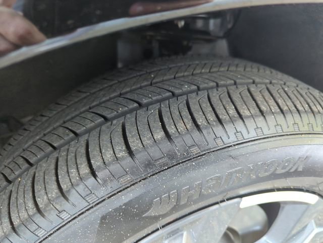 Used 2024 Honda HR-V EX-L image 32
