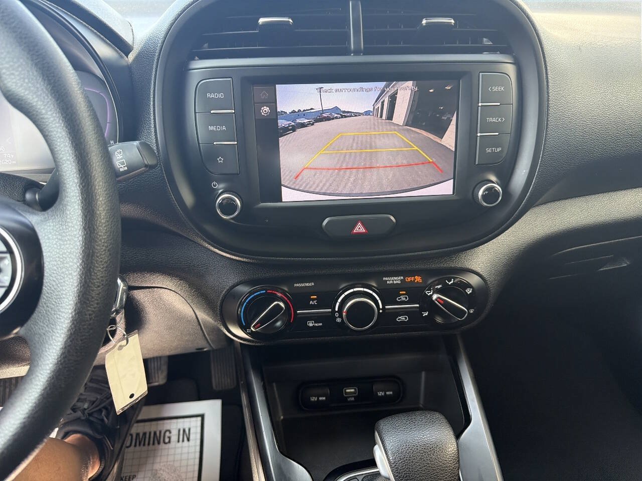 Used 2023 Kia Soul LX w/ LX Technology Package FWD image 16