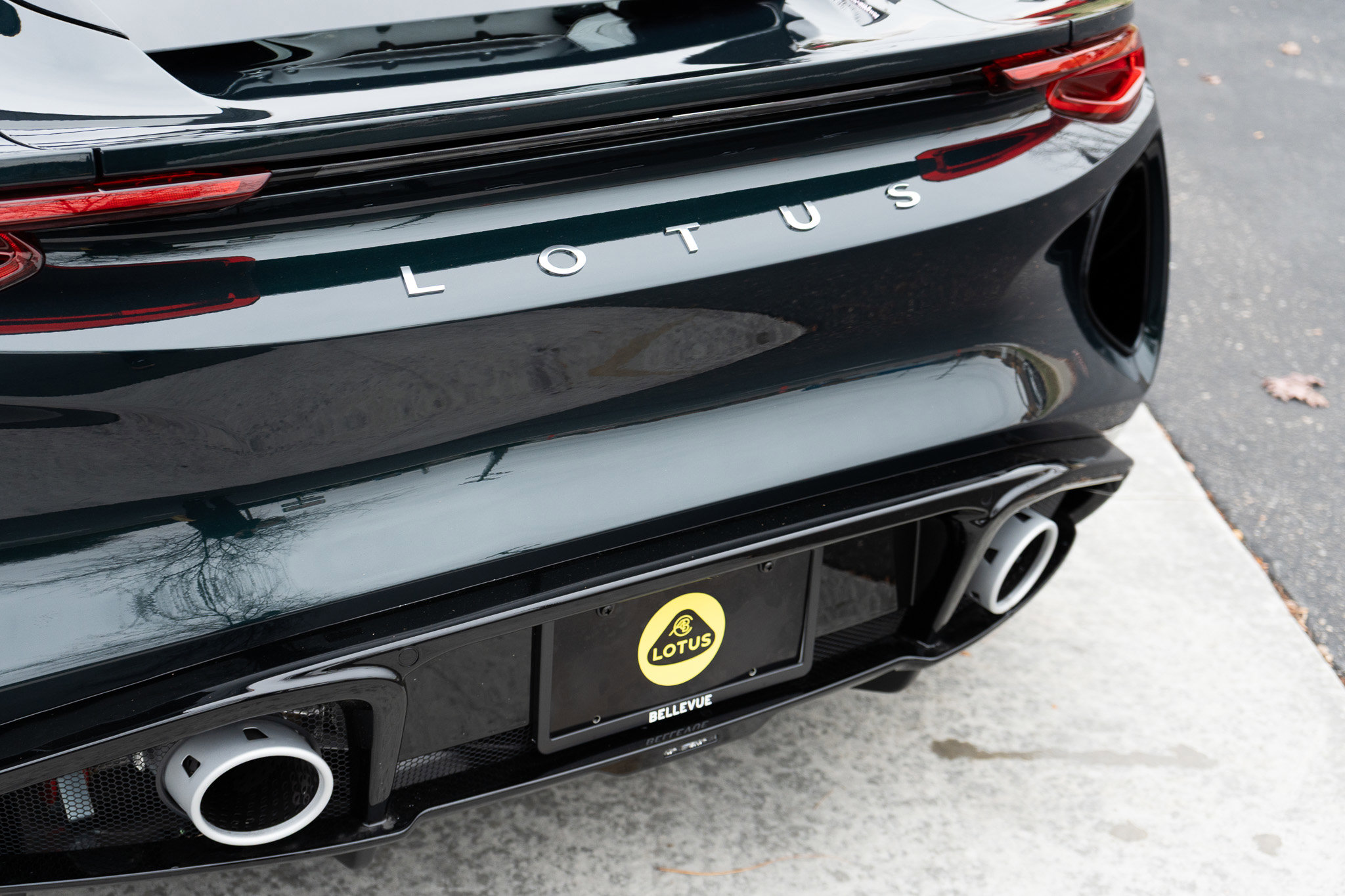 Used 2025 Lotus Emira image 18