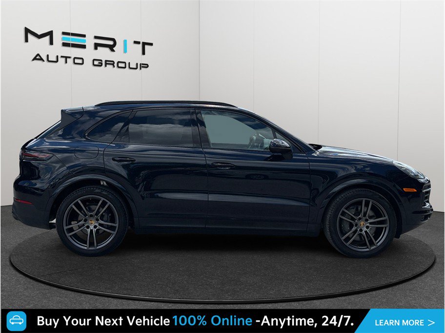 Used 2023 Porsche Cayenne S Platinum w/ Premium Package Plus AWD/4WD image 10