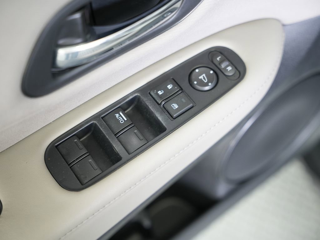 Used 2018 Honda HR-V LX image 37