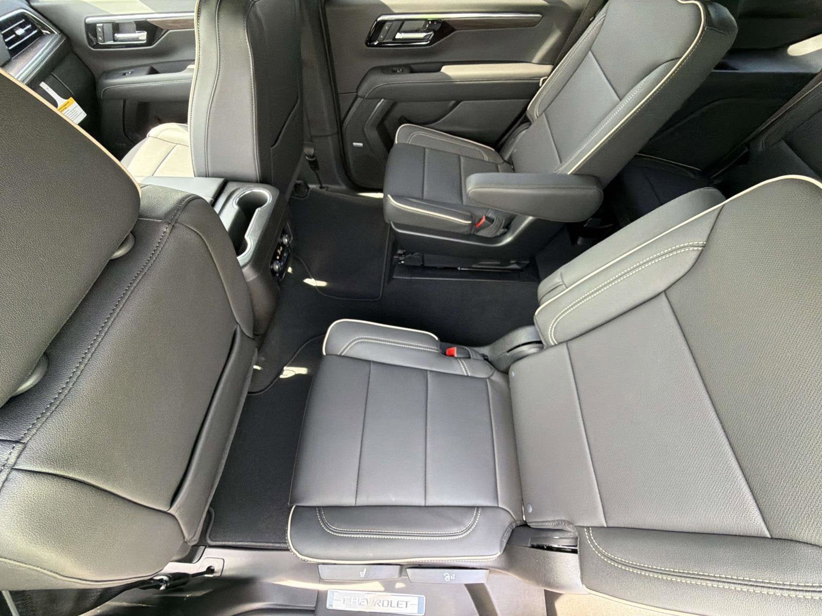 New 2026 Chevrolet Tahoe Premier w/ Sun And Tow Package AWD/4WD image 4