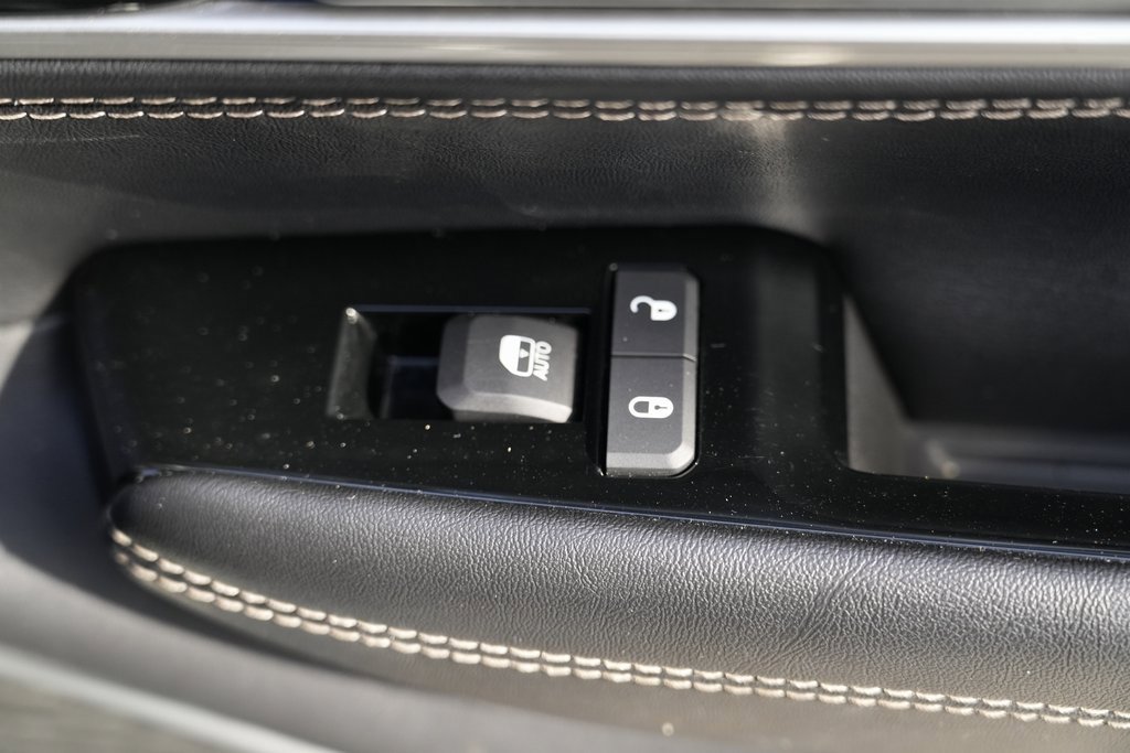 Used 2023 Jeep Wagoneer L Series II image 38