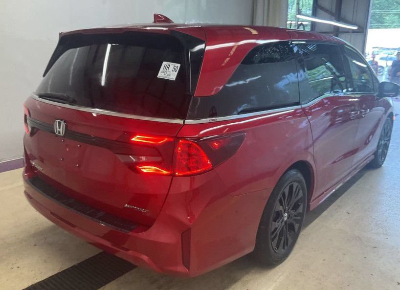 Used 2025 Honda Odyssey Sport-L image 3