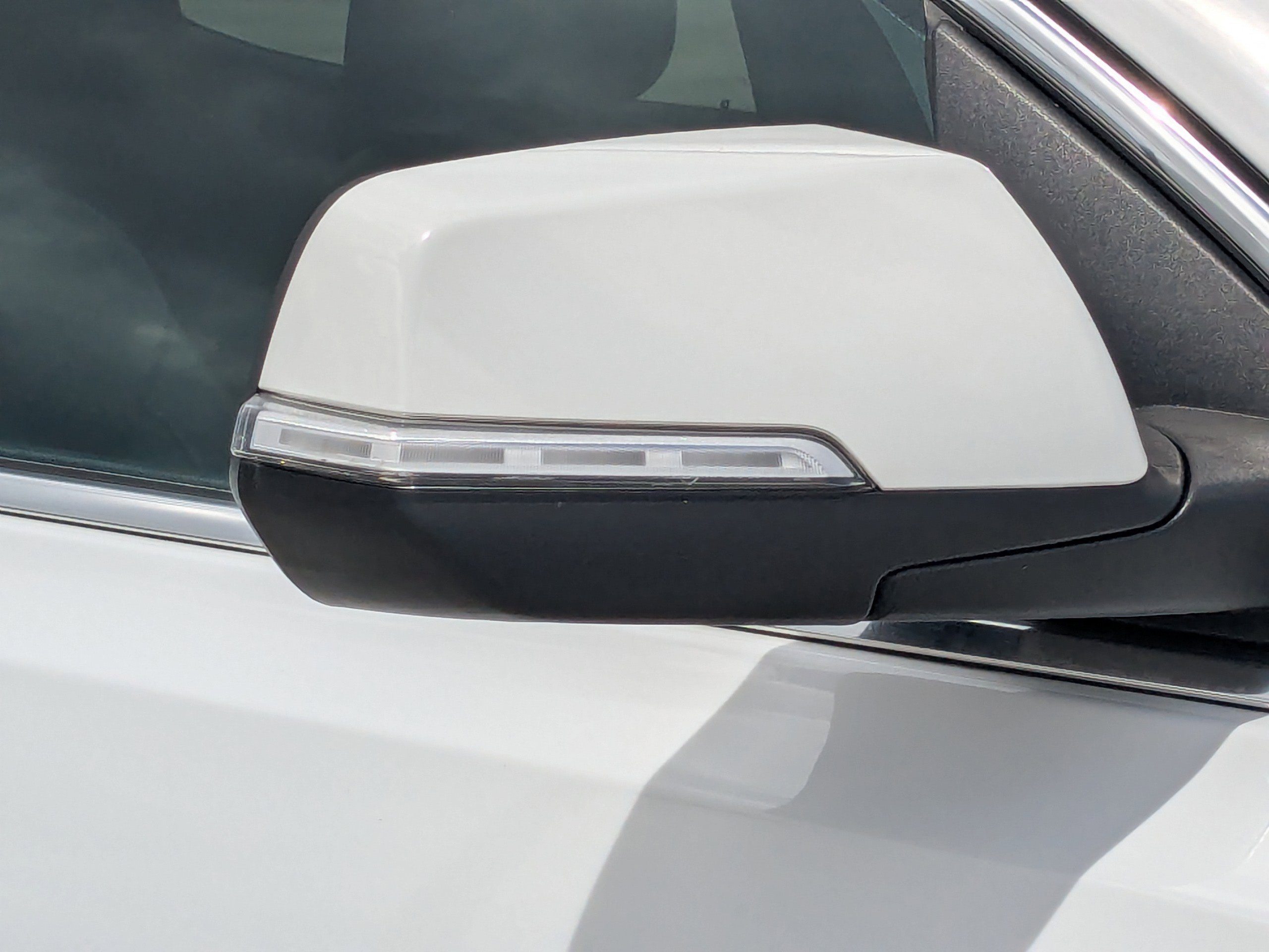 Used 2023 GMC Acadia SLT AWD/4WD image 12