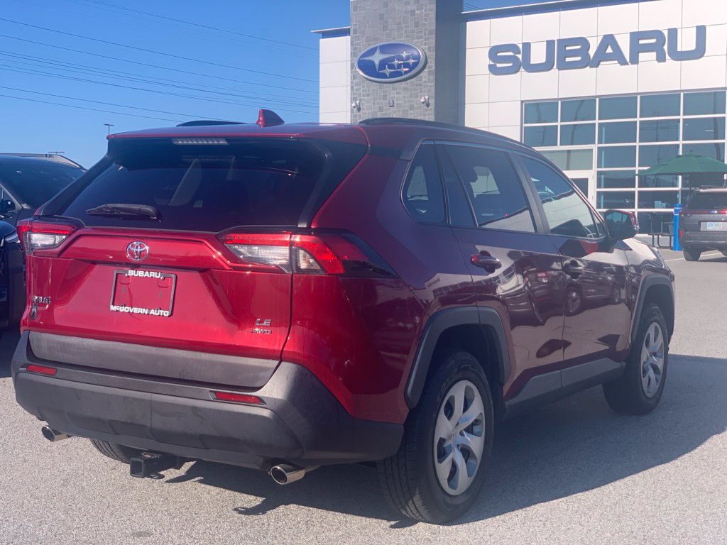 Used 2021 Toyota RAV4 LE AWD/4WD image 6