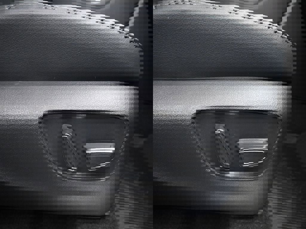 New 2026 Toyota Highlander Platinum image 12