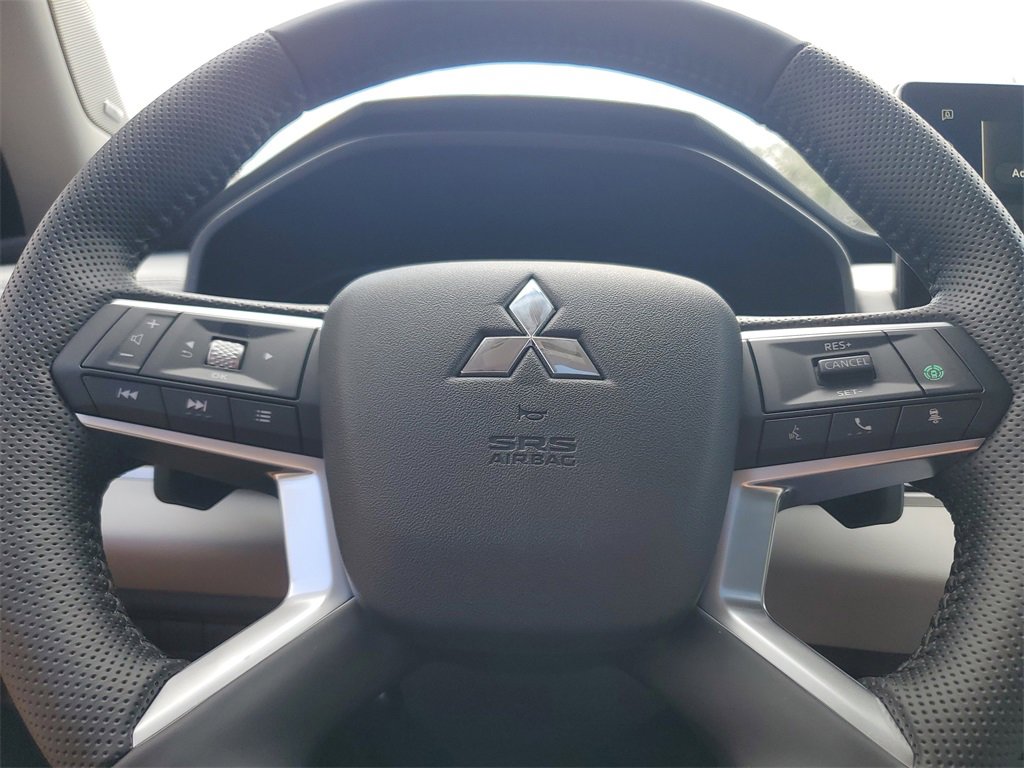 New 2026 Mitsubishi Outlander SEL image 26