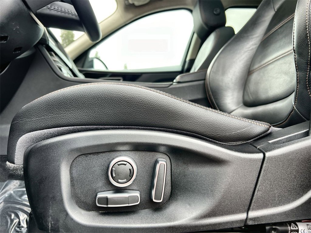Used 2020 Jaguar F-PACE Prestige image 23
