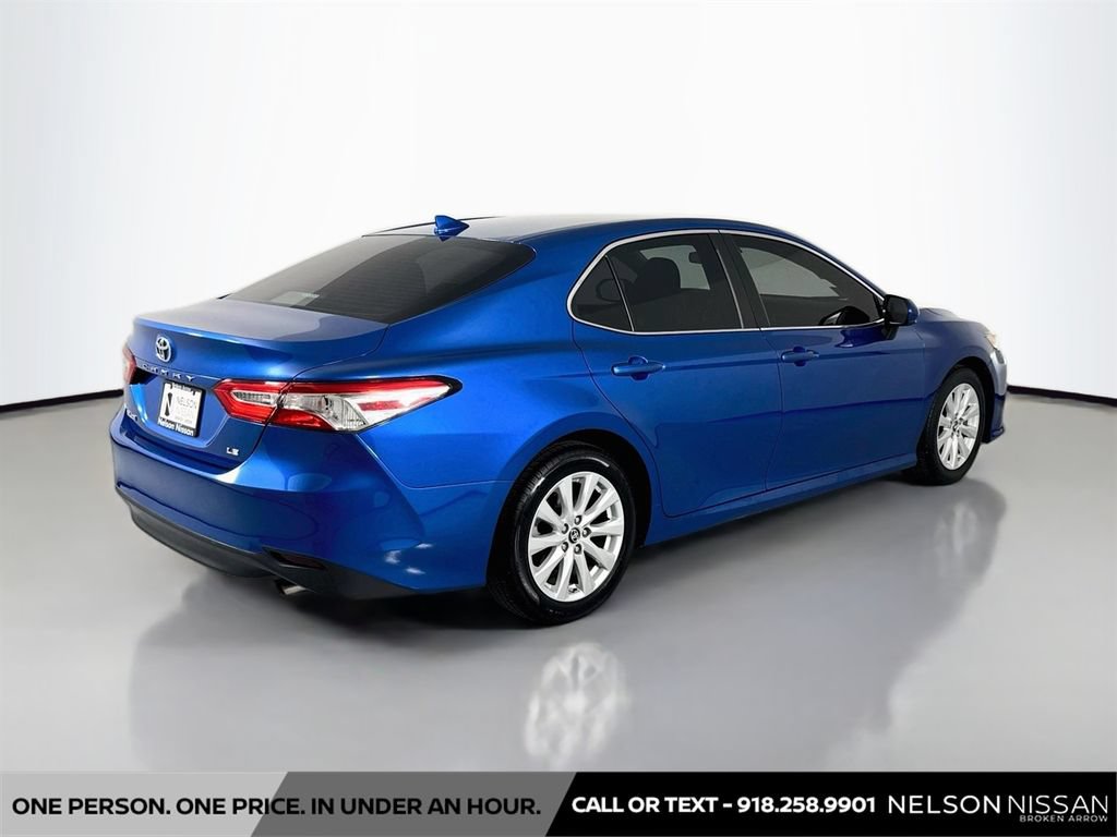 Used 2019 Toyota Camry LE FWD image 5