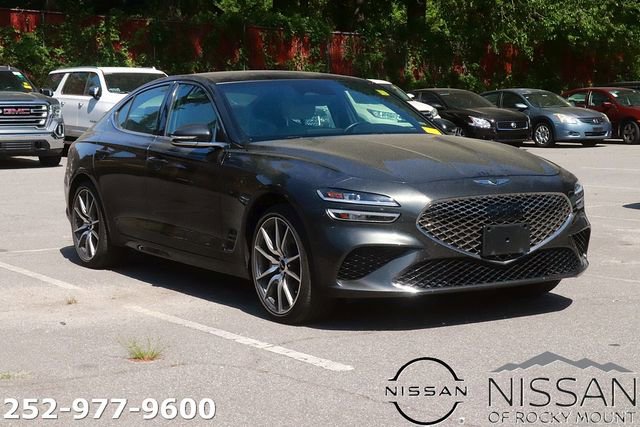 Used 2025 Genesis G70 2.5T image 1