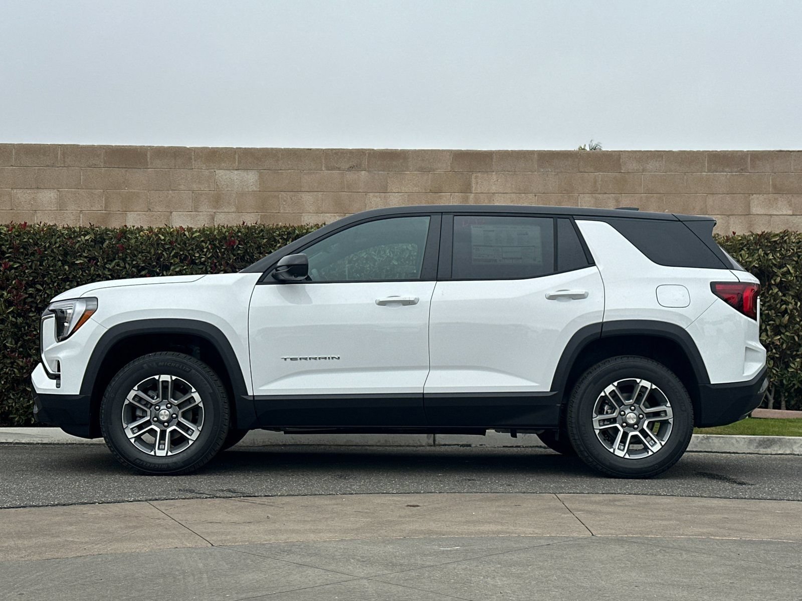 New 2026 GMC Terrain Elevation w/ Technology Package II AWD/4WD image 7