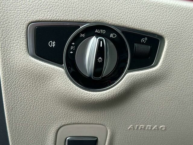 Used 2018 Mercedes-Benz E 300 image 34