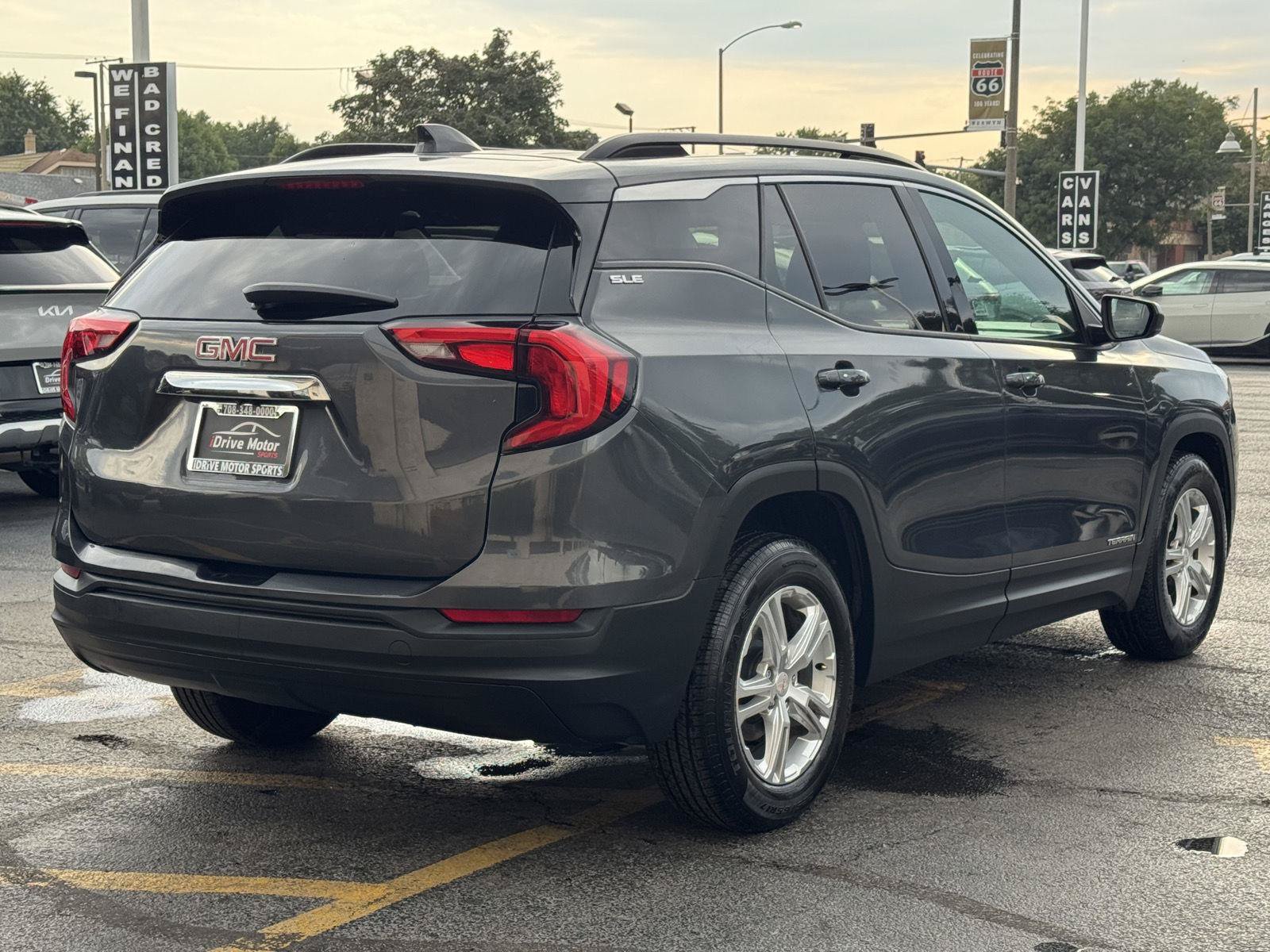Used 2019 GMC Terrain SLE w/ Driver Convenience Package FWD image 12
