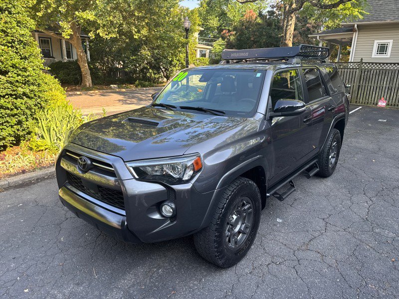 Used 2020 Toyota 4Runner Venture w/ Moonroof Package AWD/4WD image 3