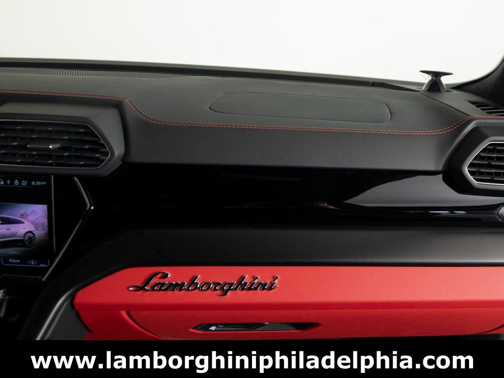 Used 2024 Lamborghini Urus S image 32
