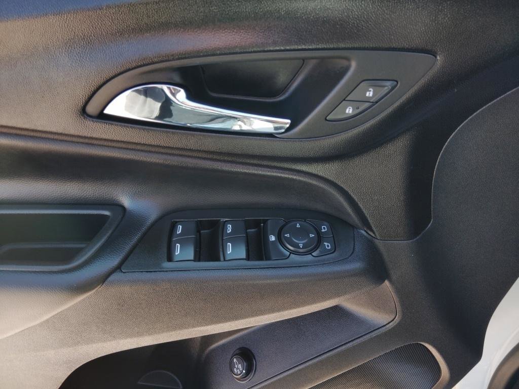 Used 2024 Chevrolet Equinox LT AWD/4WD image 12
