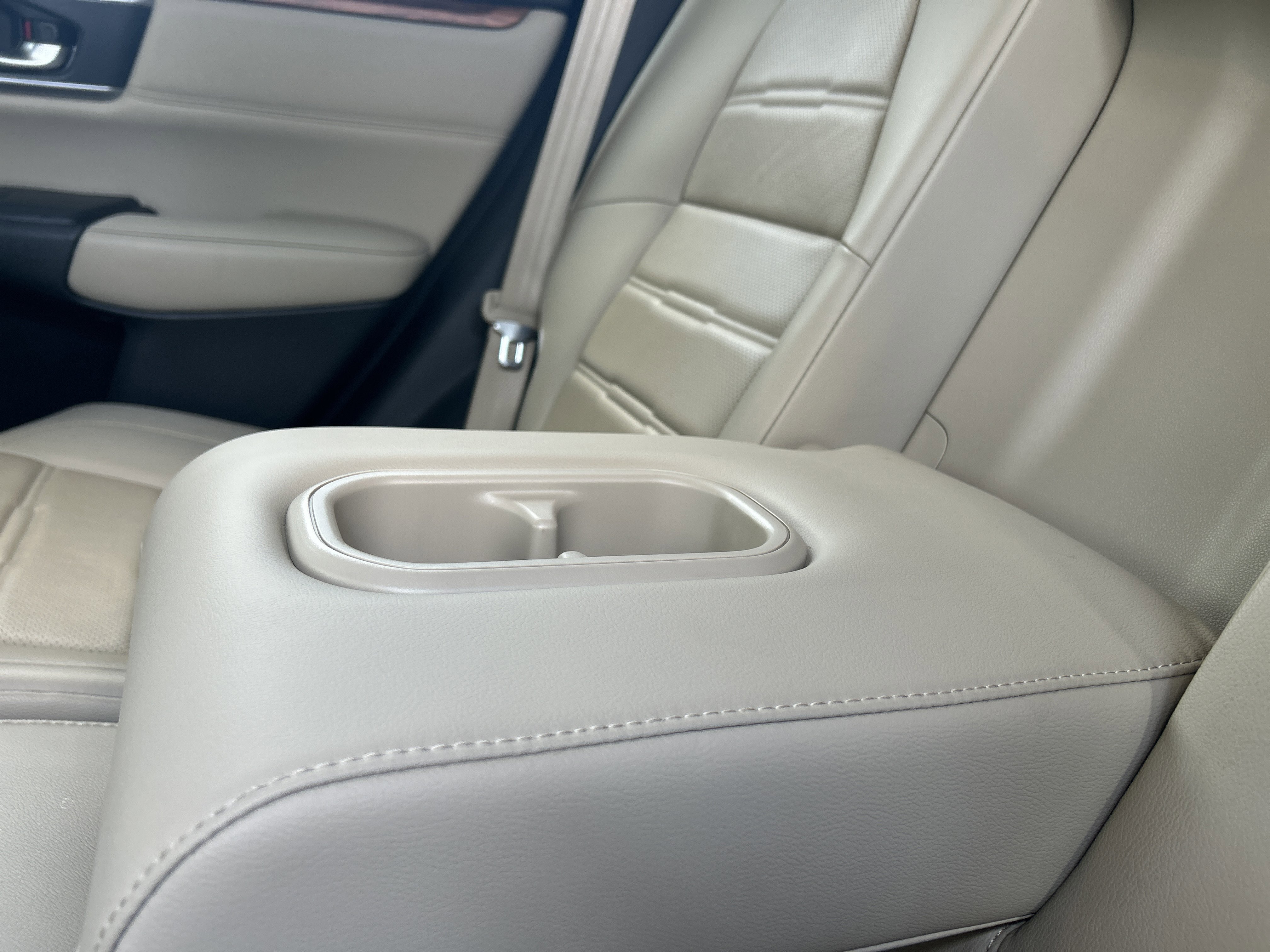 Used 2018 Honda CR-V Touring image 27