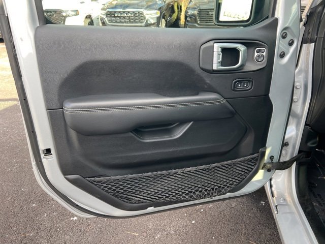 Used 2023 Jeep Wrangler Unlimited Sahara image 26