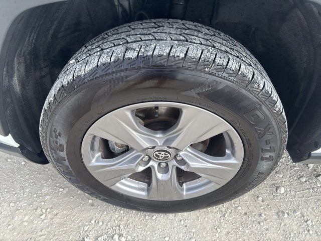 Used 2025 Toyota RAV4 XLE image 23