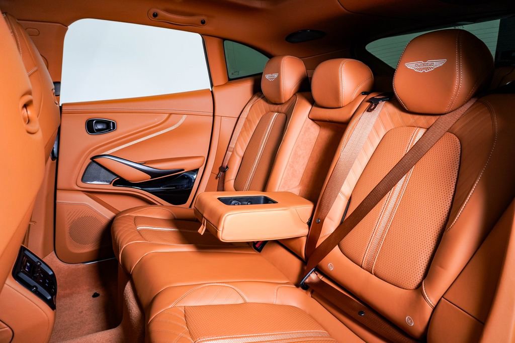 Used 2025 Aston Martin DBX 707 image 20