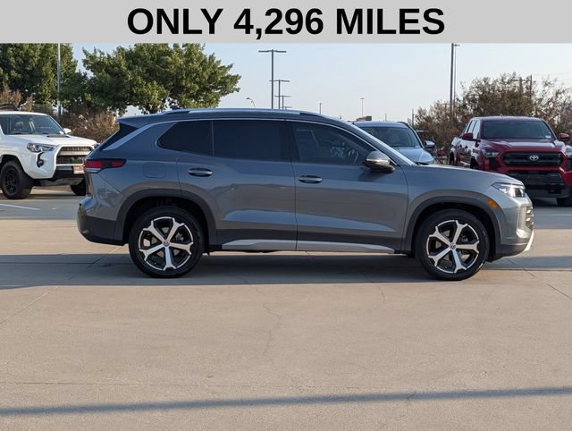 Used 2025 Volkswagen Tiguan SE FWD image 4