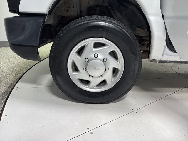Used 2012 Ford E-150 and Econoline 150 w/ PWR Group image 2