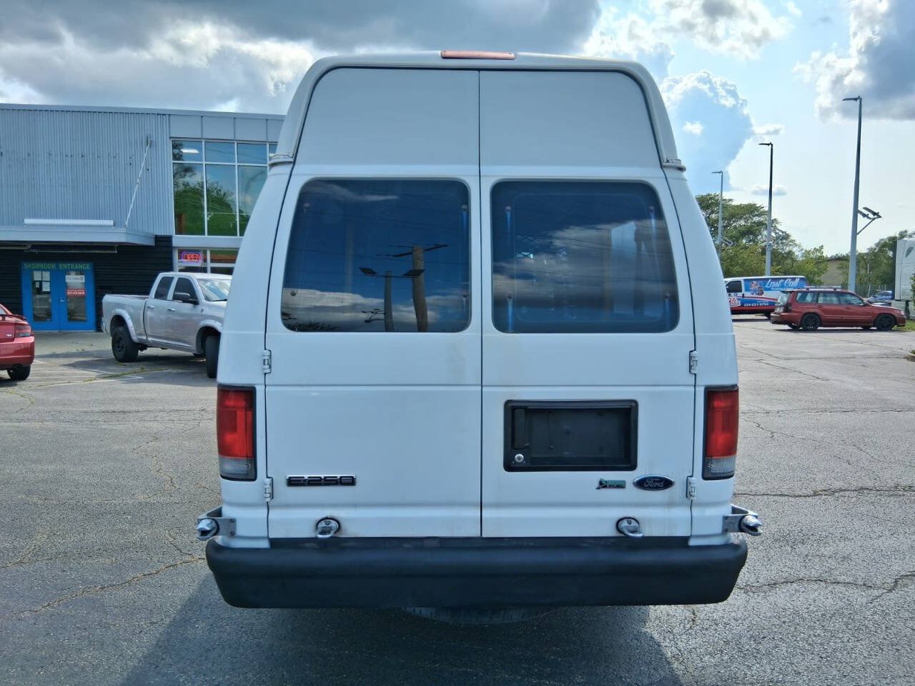 Used 2009 Ford E-250 and Econoline 250 Extended RWD image 8