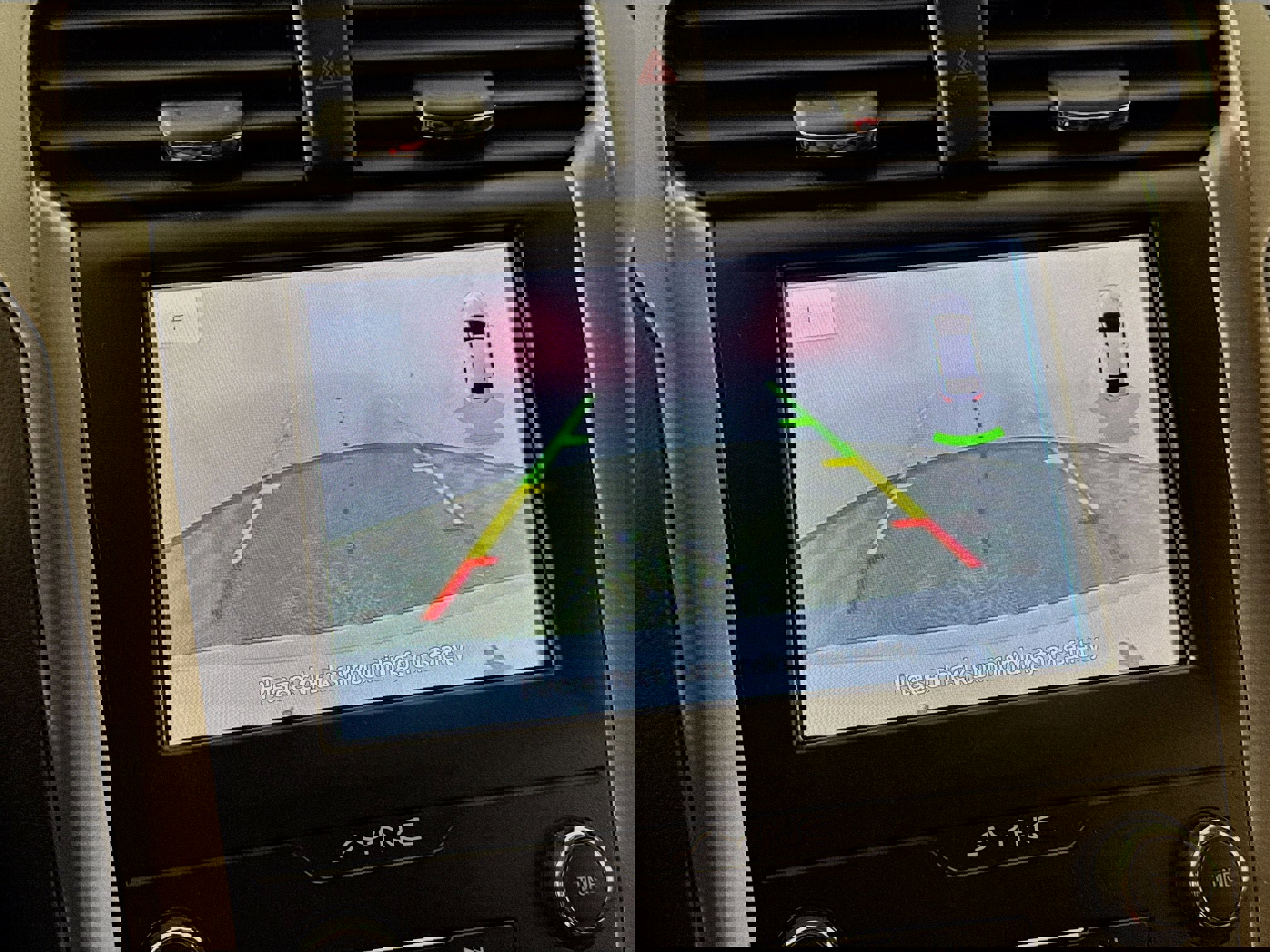 Used 2020 Ford Fusion SE image 2