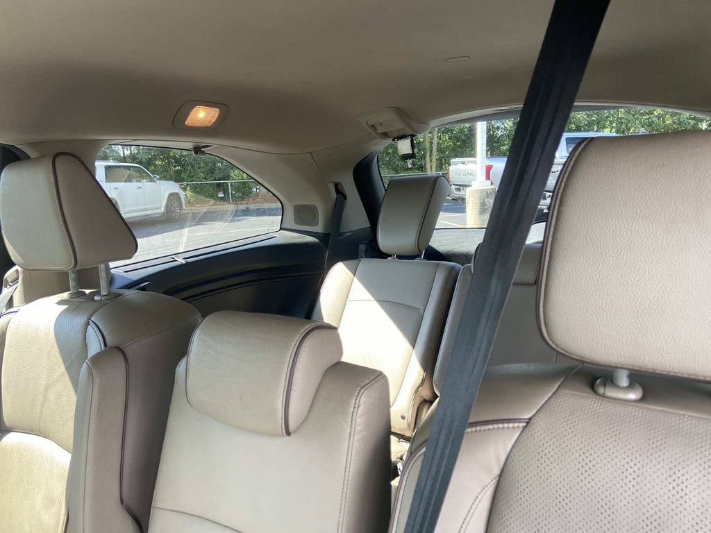 Used 2023 Honda Odyssey Elite image 18