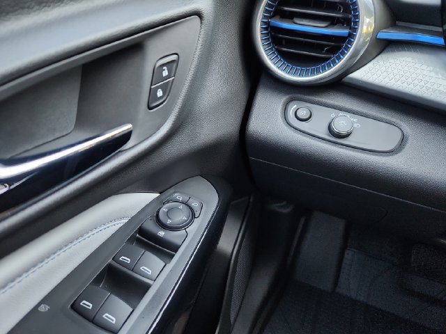 New 2026 Chevrolet Trax LT w/ Sunroof Package FWD image 22