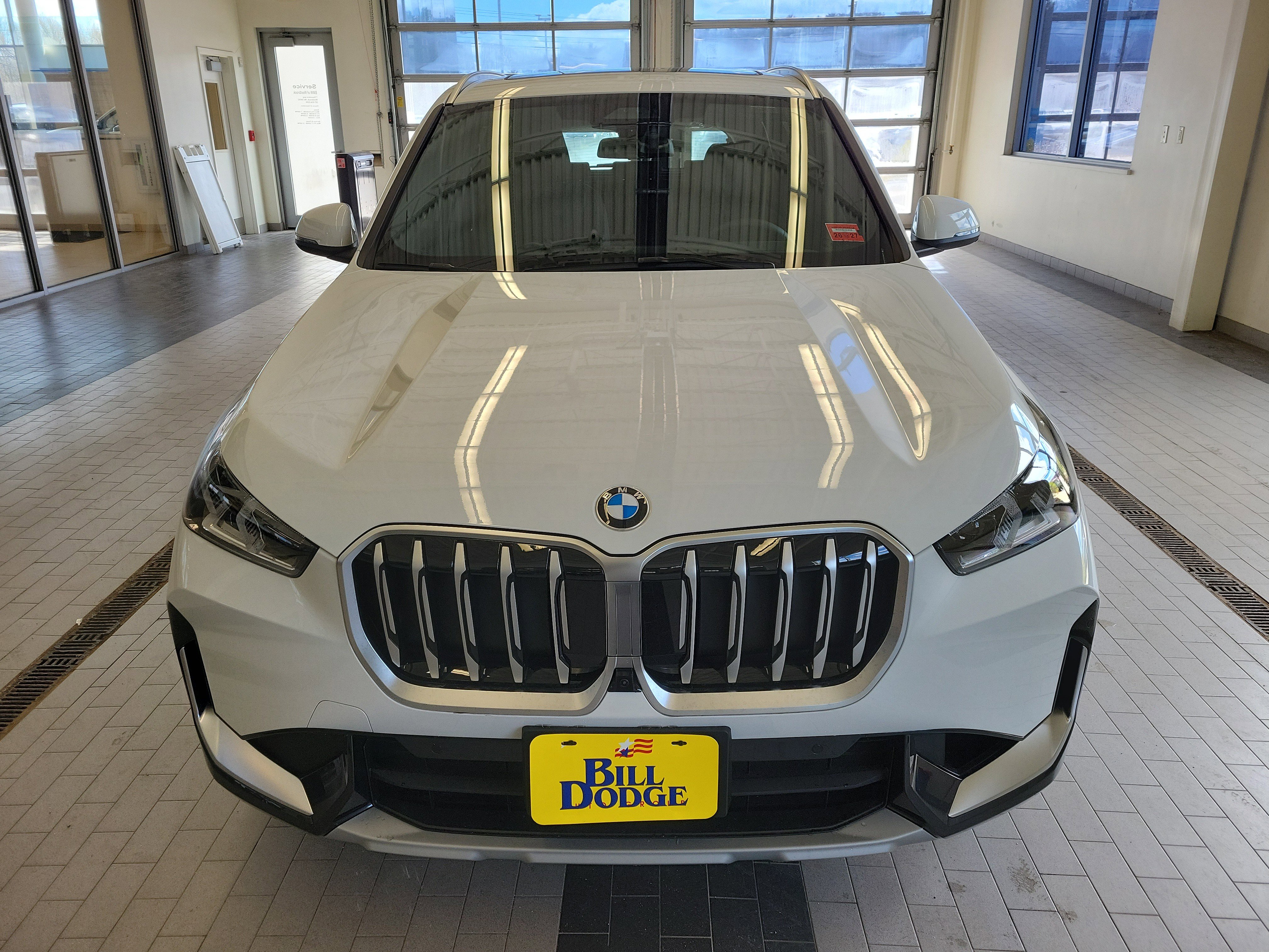 Used 2026 BMW X1 xDrive28i w/ Technology Package AWD/4WD image 2